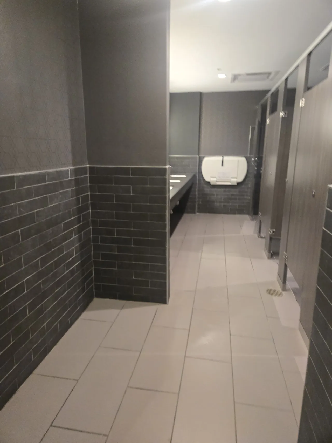 Short-term rental bathroom vanity cleaned in New Jersey