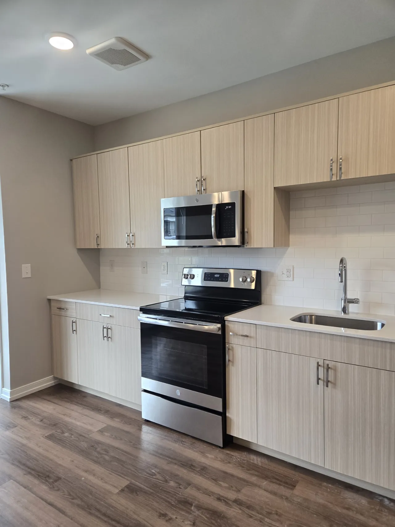 Short-term rental kitchen prepared for the next guest in New Jersey